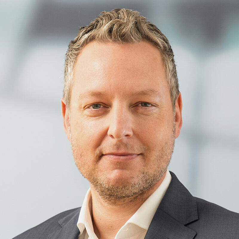 Eike Arnold Portrait Webseite 800x800px